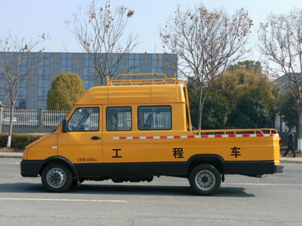 依維柯得意工程車